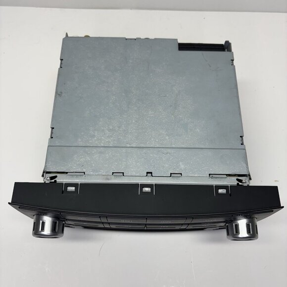 04-10 Volkswagen Touareg Audio Equipment Radio Receiver AM-FM-SAT-CD Q - Picture 14 of 15